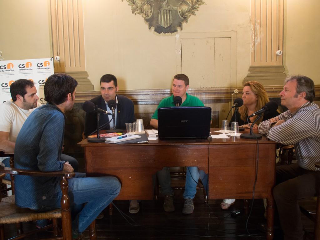 Rafa Mezquita entrevista a concejales de Vila-real i representantes de la Penya el Sifó.