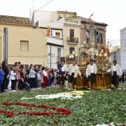 La tradicional processó tanca el dia en honor a Sant Pasqual