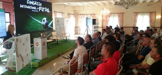 150 inscrits participen a les classes del III Congrés Internacional de Futbol