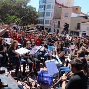 Quasi 600 alumnes de col·legis de Vila-real interpreten la cantata escolar ‘Un món de somnis’