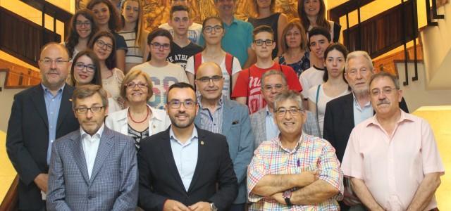 La Càtedra d’Innovació Ceràmica entrega els premis als alumnes participants en el seu concurs