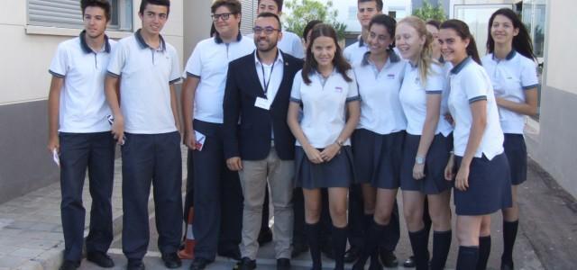 Els alumnes del Laude British School de Vila-real reben un curs simulador d’actuació en cas d’accident de trànsit