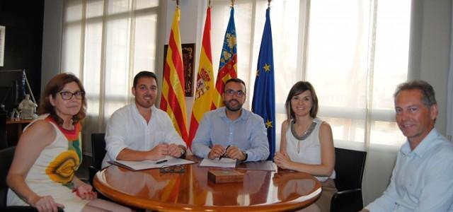 L’Ajuntament de Vila-real reforça el compromís amb el comerç local amb la signatura d’un conveni de 18.750 euros amb Ucovi