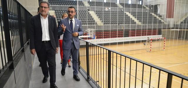 Vila-real i l’UJI treballaran “de la mà” per apropar titulacions universitàries al Centre de Tecnificació Esportiva