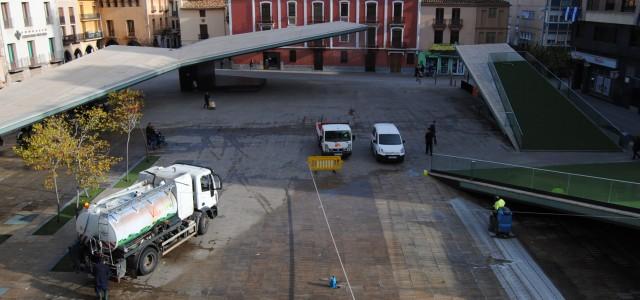 Vila-real millora la higiene urbana amb la neteja integral de la Plaça Major i actuacions a parcs i col·legis