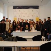 Els alumnes de FP en Comerç de Fundació Flors visiten l’Ajuntament