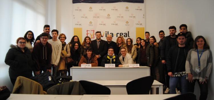 Els alumnes de FP en Comerç de Fundació Flors visiten l’Ajuntament