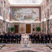 El Papa Francisco rep l’expedició del Villarreal CF en la Ciutat del Vaticà