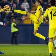 Les decisions arbitrals i les lesions priven al Villarreal d’emportar-se un bon resultat enfront del líder (2-3)
