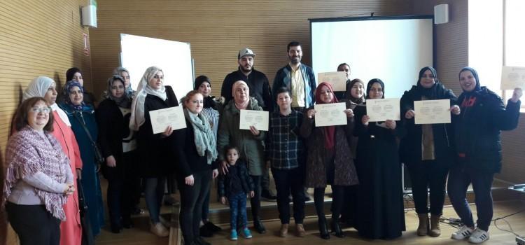 Cooperació ‘diploma’ una vintena d’alumnes de l’Escola d’Acollida