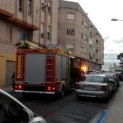 Els Bombers sufoquen un incendi en el carrer Santa Caterina