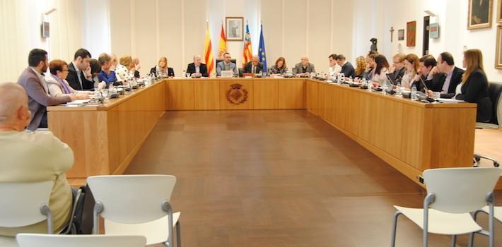 El Ple aprova per unanimitat l’adhesió al manifest del 8 de març i el nomenament de la Reina i les Dames de 2017