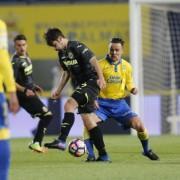 El gol matiner del rival i l’expulsió de Víctor Ruiz condicionen als grocs en l’Insular (1-0)