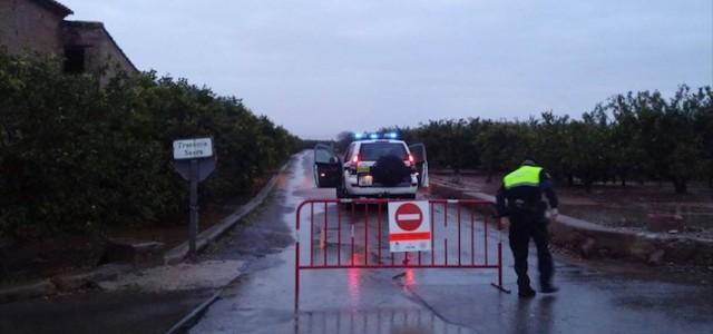 Les pluges obliguen a tancar els camins d’accés al Barranc de Ratils i al Riu Sec
