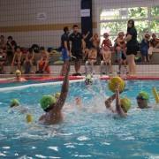 El Campionat Multiesport dedica la jornada al waterpolo en les piscines municipals