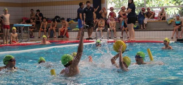El Campionat Multiesport dedica la jornada al waterpolo en les piscines municipals