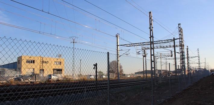 Adif instal·la una tanca de protecció que abasta tot el recorregut del tren al seu pas per Vila-real