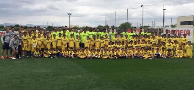 El Campus de Pasqua s’acomiada en gran amb els futbolistes del primer equip groc