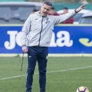 Fran Escribá vol retrobar-se amb la victòria davant el Reial Betis després de dues derrotes seguides