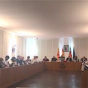 Les mocions per a engegar un recurs contra el Ministeri i dotar de pluralitat al ‘Crònica’ centren el debat al ple