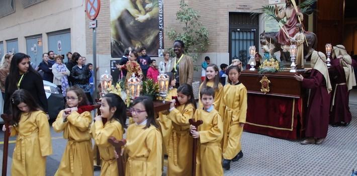 La Setmana Santa arranca amb la Processó infantil de la Confraria Santa Maria Magdalena