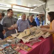 La Fira del Llibre prén la plaça de Colom i celebra la seua edició 15 amb una vintena d’expositors i activitats literàries 