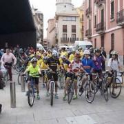 Un passeig amb els equips participants dóna pas a la presentació Gran Premi de Ciclisme 