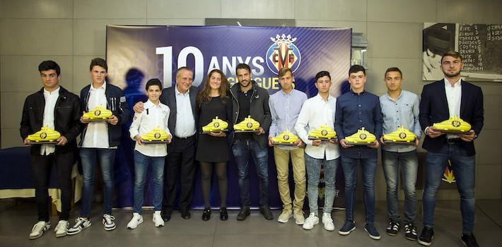 El Villarreal homenatja als canterans que fa una dècada que formen part del club