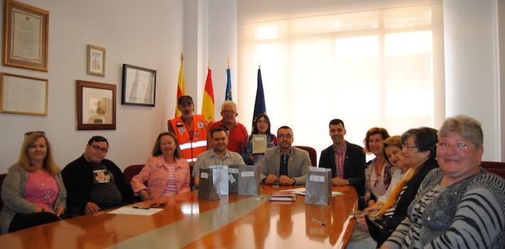 L’alcalde informa a les entitats socials del programa ‘Il·lusió sense barreres’, abans de l’anunci de les festes