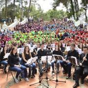 500 xiquets i xiquetes es reuneixen al Termet per a participar en la segona Cantata escolar