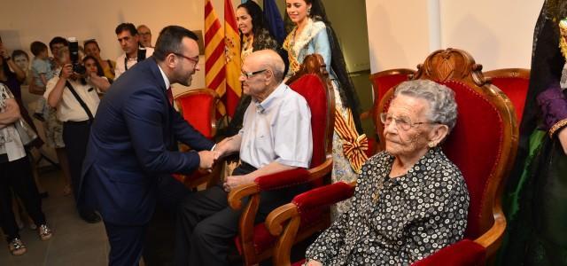 Vila-real homenatja a la dona i l’home de més edat, Pedro Cerezo i Paula Laura Sánchez 