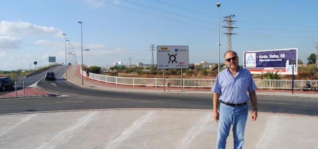 Vila-real millora el seu accés amb l’il·luminació en la rotonda de la carretera de Borriana