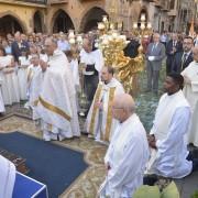 Vila-real celebra el Corpus Christi amb la tradicional missa i la processó