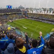 Una comitiva del Villarreal, entre jugadors i autoritats, parteix cap a Buenos Aires