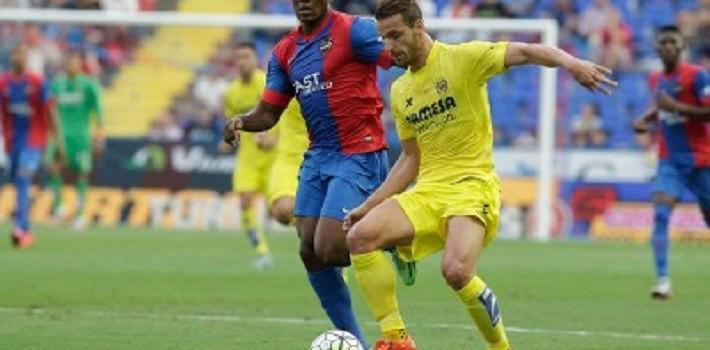 El davanter Carlos Bacca apunta a titular en l’estrena del Villarreal davant el Llevant demà