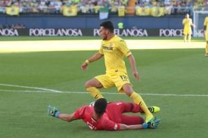 penalti-de-rulli-sobre-sansone-en-el-partido-villarreal-y-la-real