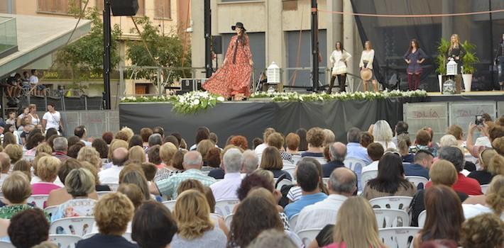 Les últimes tendències arriben la plaça Major de la mà de ‘Vine a la moda de Vila-real’