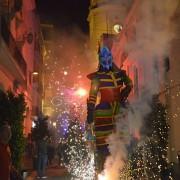 La ciutat es prepara per als empedrats amb la venda de les polseres solidàries