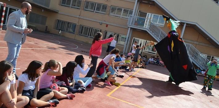 El Correllengua fa la seua primera parada a Vila-real de mà de Xarxa Teatre que passarà per quinze col·legis