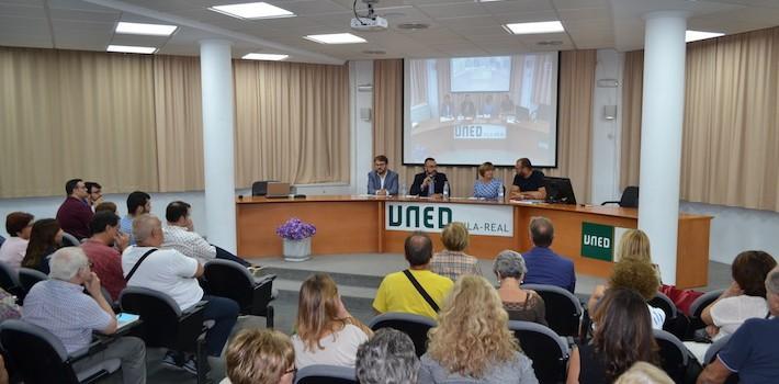 Arranquen les Conferències Blanques de la UNED amb una xarrada sobre la Llei de Dependència