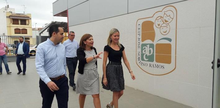 Bonig visita el José Soriano en la ronda “per a conéixer la realitat educativa valenciana”