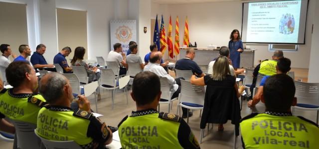 La Policia Local cursa una taller per a millorar les habilitats socials i d’atenció al públic