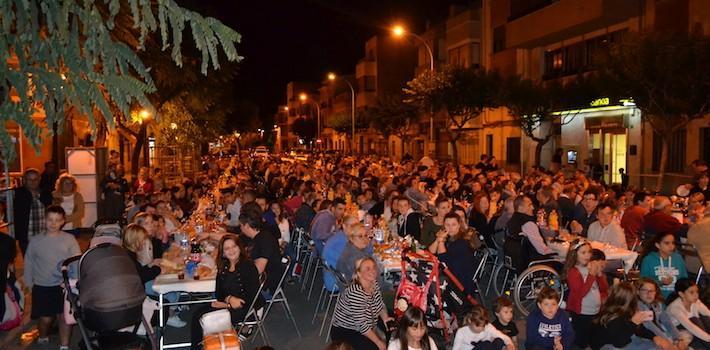 El Barri del Crist de l’Hospital celebra un multitudinari macrosopar