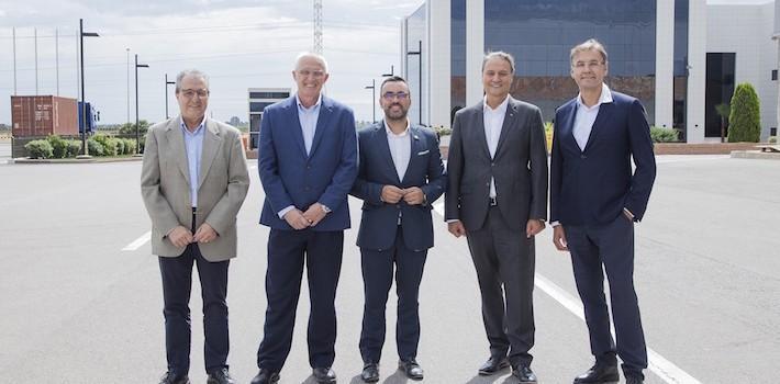 Els directius de Ford Espanya visiten Porcelanosa junt amb l’alcalde