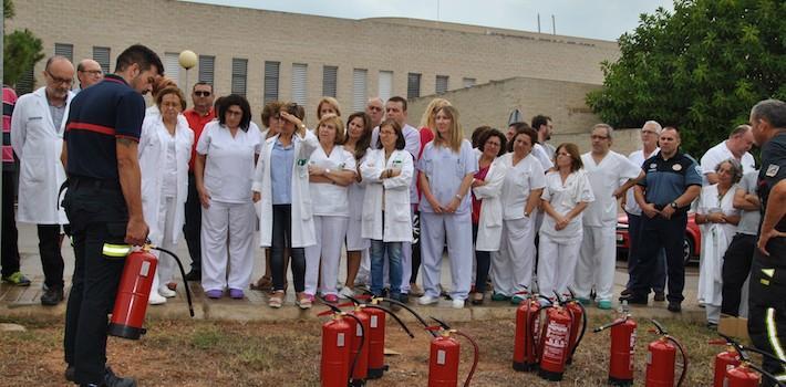Els Bombers del Parc comarcal de Nules imparteixen una sessió formativa al personal de l’Hospital de la Plana 