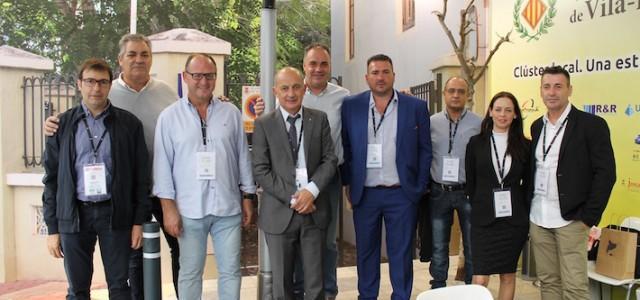 Una delegació d’empreses locals de serveis públics i equipaments mostra el seu treball en la Fira Municipalia