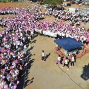 Centenars de persones marxen contra el càncer a Vila-real
