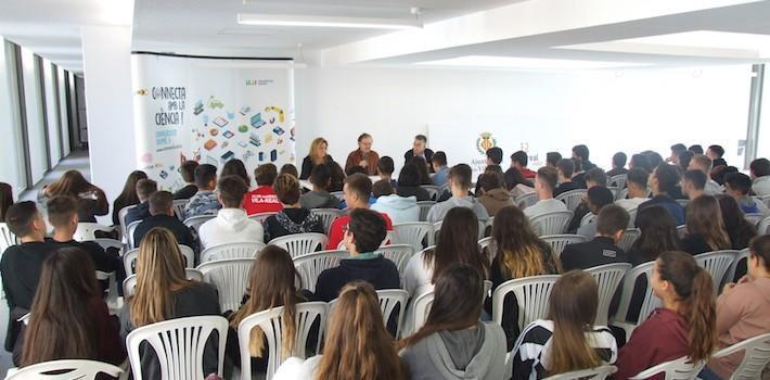 Alumnat de 4t d’ESO participa en les jornades científiques ‘Connecta amb la ciència’ a la BUC