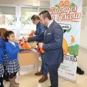 Els xiquets i xiquetes gaudiran per tercer any dels beneficis de consumir ‘Taronges a l’escola’