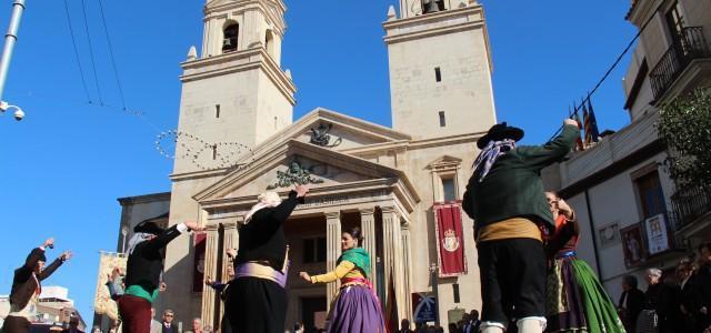 Santa Cecília resisteix a la Covid-19 amb un concert d’homenatge al rock a la plaça Major i una eucaristia